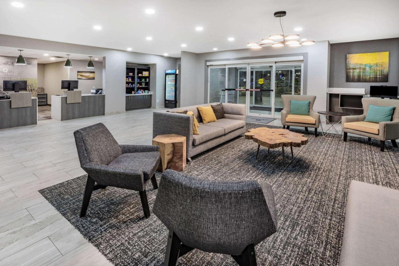 La Quinta Inn & Suites By Wyndham Ardmore Bagian luar foto