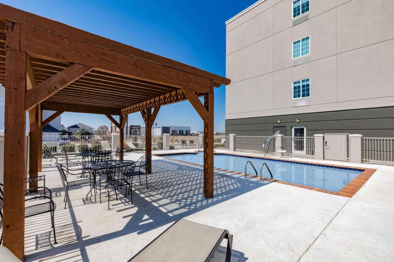 La Quinta Inn & Suites By Wyndham Ardmore Bagian luar foto