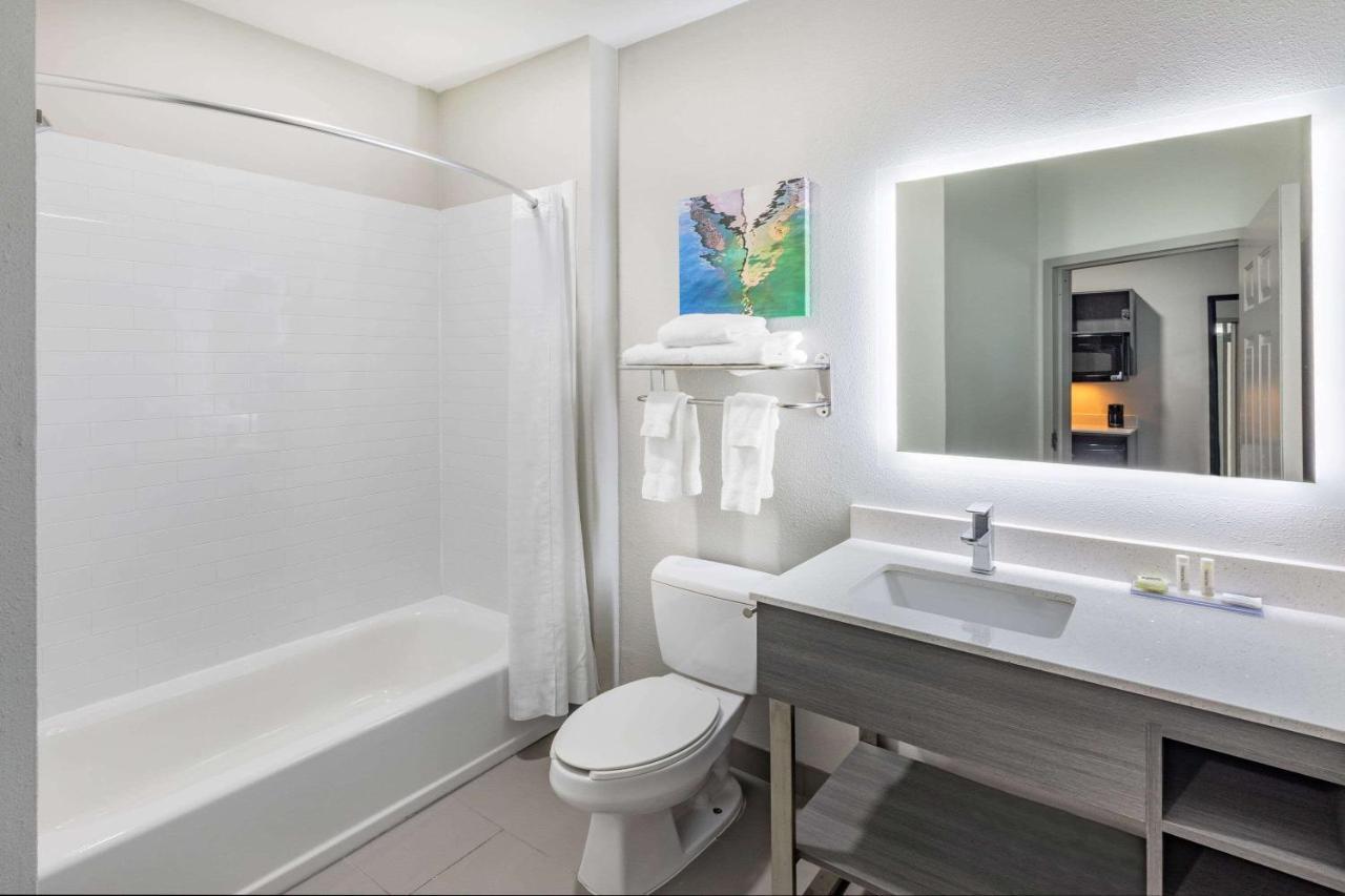 La Quinta Inn & Suites By Wyndham Ardmore Bagian luar foto